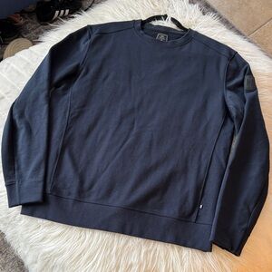 On Running men’s crew neck size L